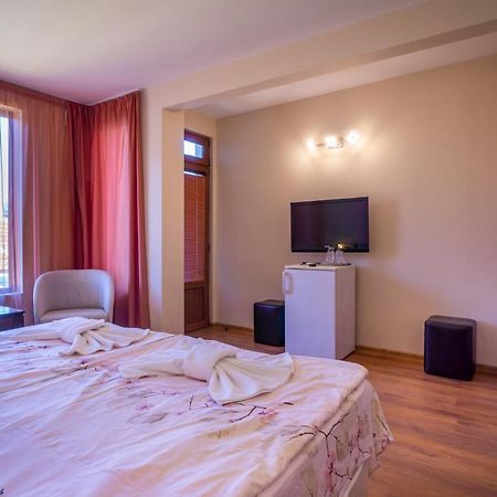 Guest House Karamihalevi โซโซโปล ภายนอก รูปภาพ