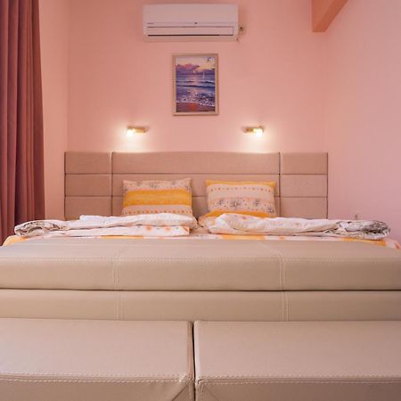 Guest House Karamihalevi โซโซโปล ภายนอก รูปภาพ