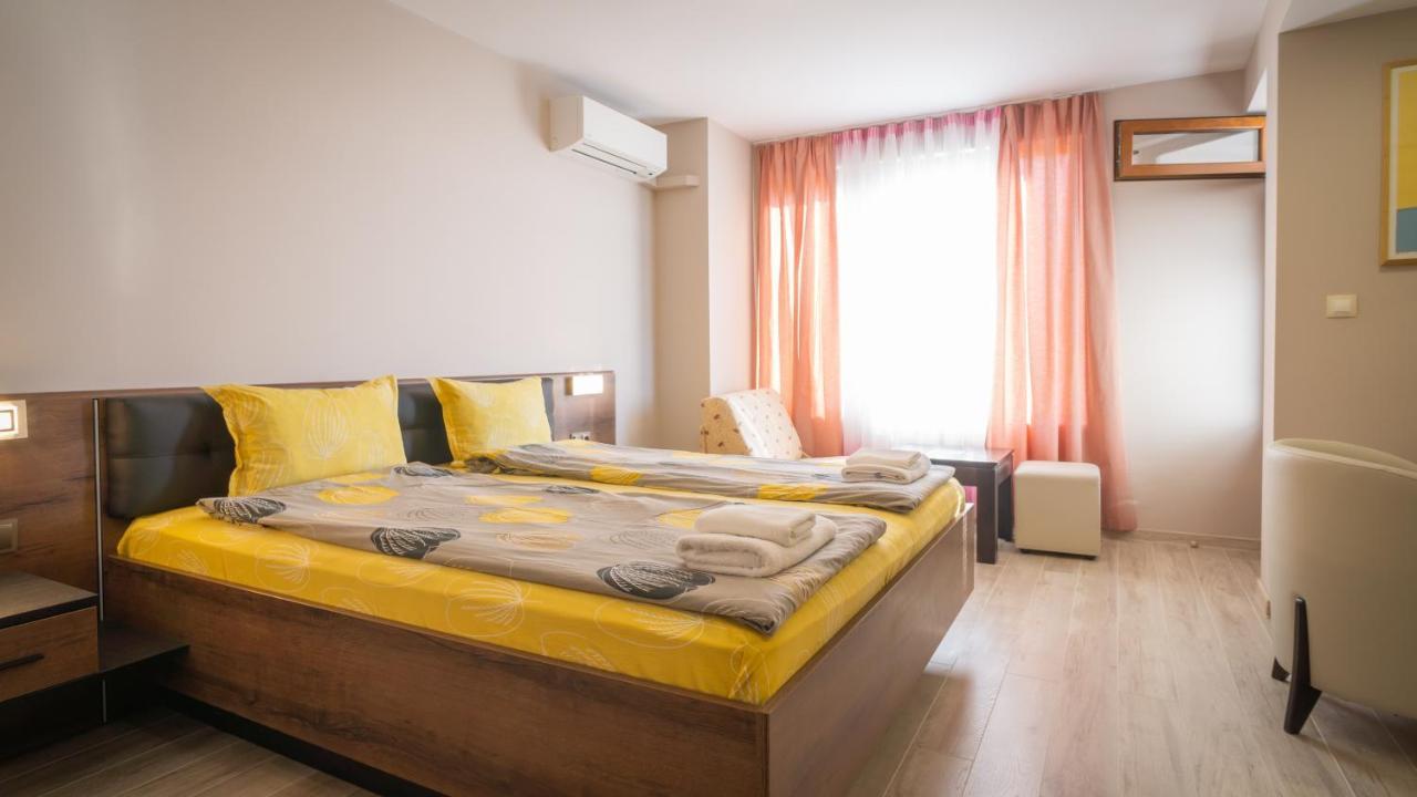 Guest House Karamihalevi โซโซโปล ภายนอก รูปภาพ