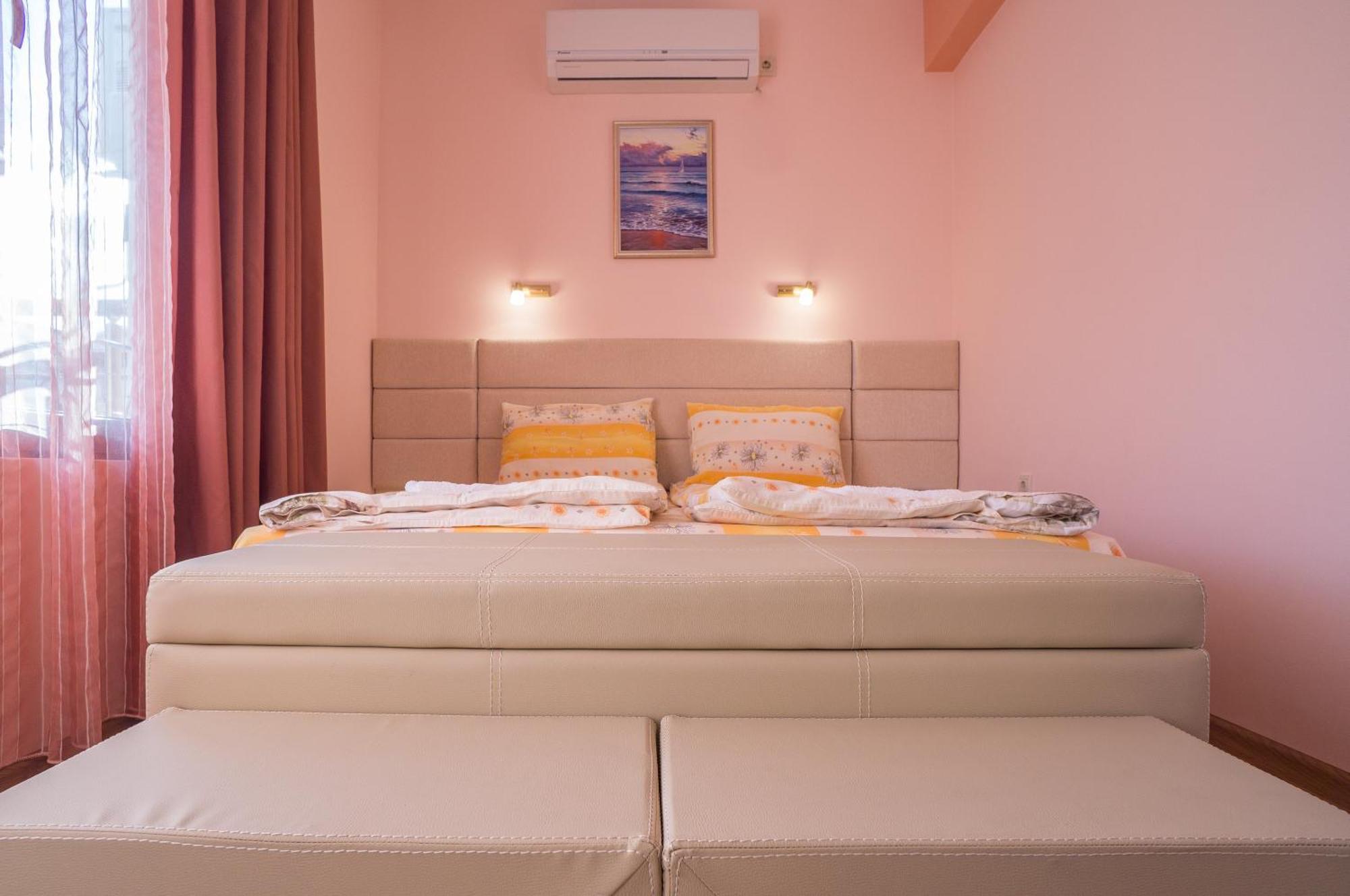 Guest House Karamihalevi โซโซโปล ภายนอก รูปภาพ