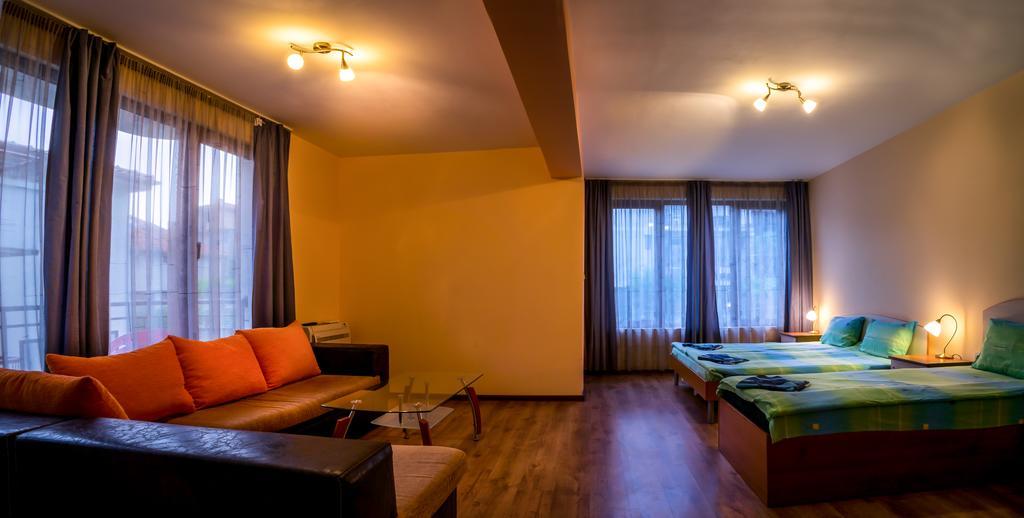 Guest House Karamihalevi โซโซโปล ภายนอก รูปภาพ
