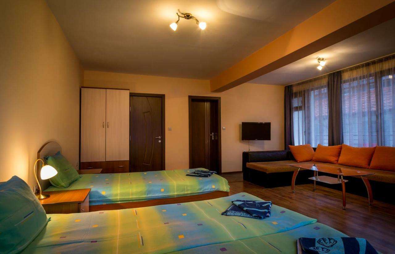 Guest House Karamihalevi โซโซโปล ภายนอก รูปภาพ