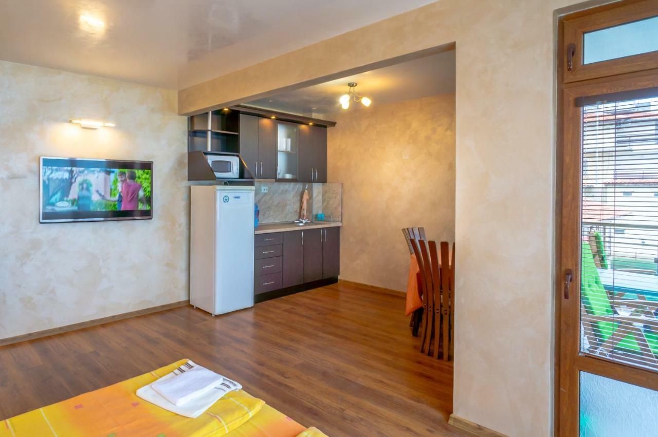 Guest House Karamihalevi โซโซโปล ภายนอก รูปภาพ