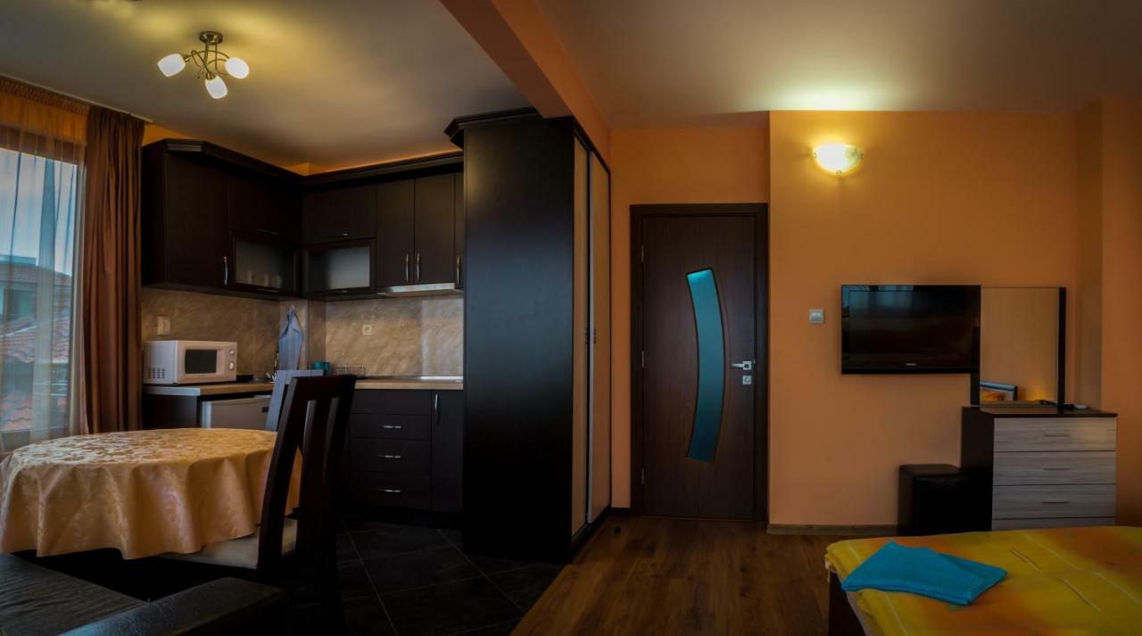Guest House Karamihalevi โซโซโปล ภายนอก รูปภาพ